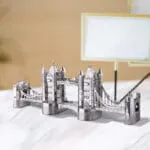 London Tower Bridge – hotový kovový model v interiéri
